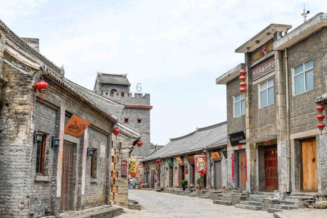 C罗:祝贺曼城这一年取得的成就,也许两年前他们就该拿欧冠